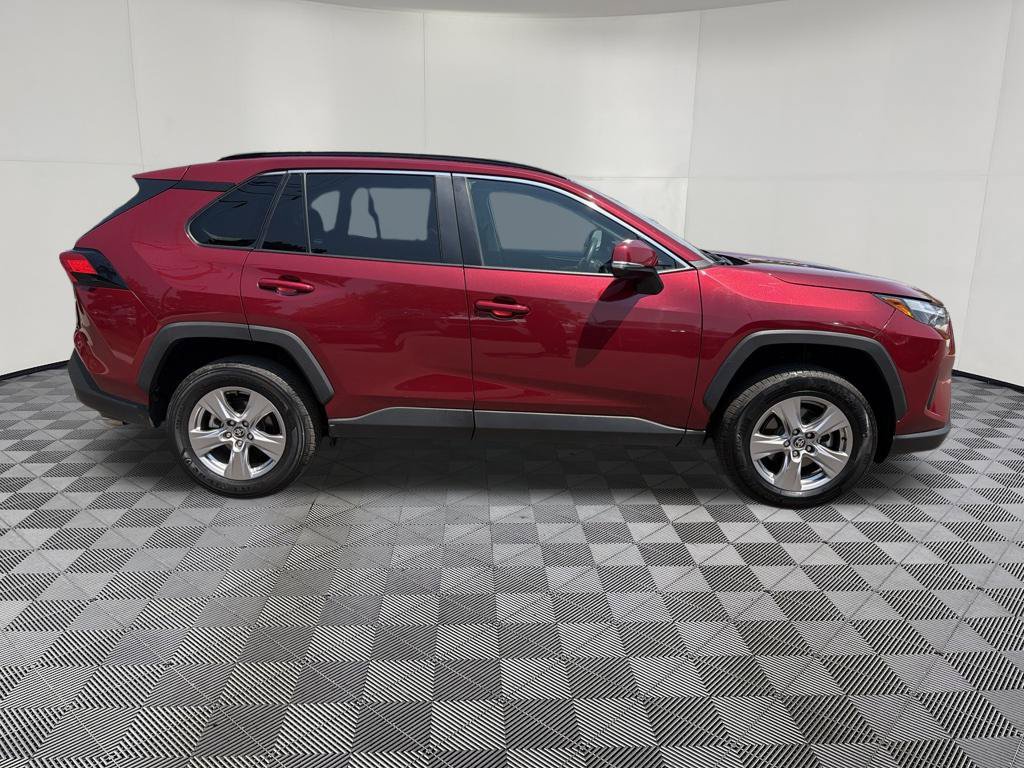 Used 2025 Toyota RAV4 XLE AWD/4WD image 8