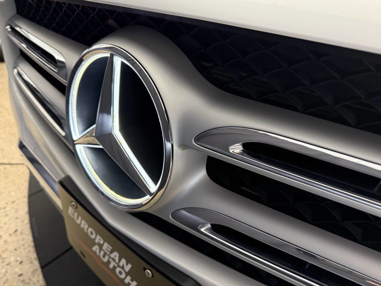 Used 2017 Mercedes-Benz GLC 300 4MATIC image 22