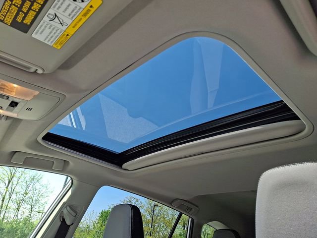 Used 2017 Toyota RAV4 XLE w/ Plus Special Value Package AWD/4WD image 16