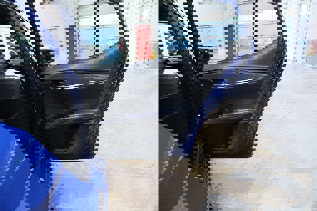 Used 2025 Toyota Camry SE image 24