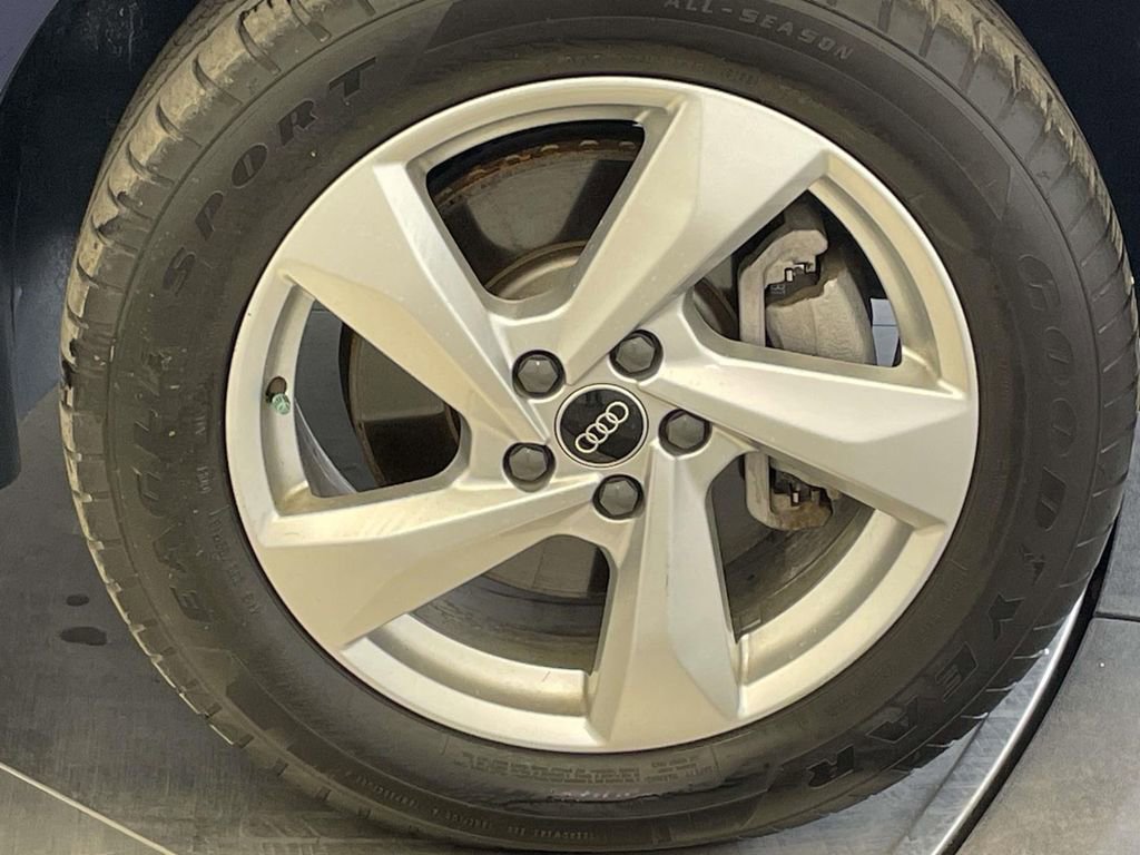 Certified 2022 Audi Q3 2.0T Premium w/ Convenience Package image 14