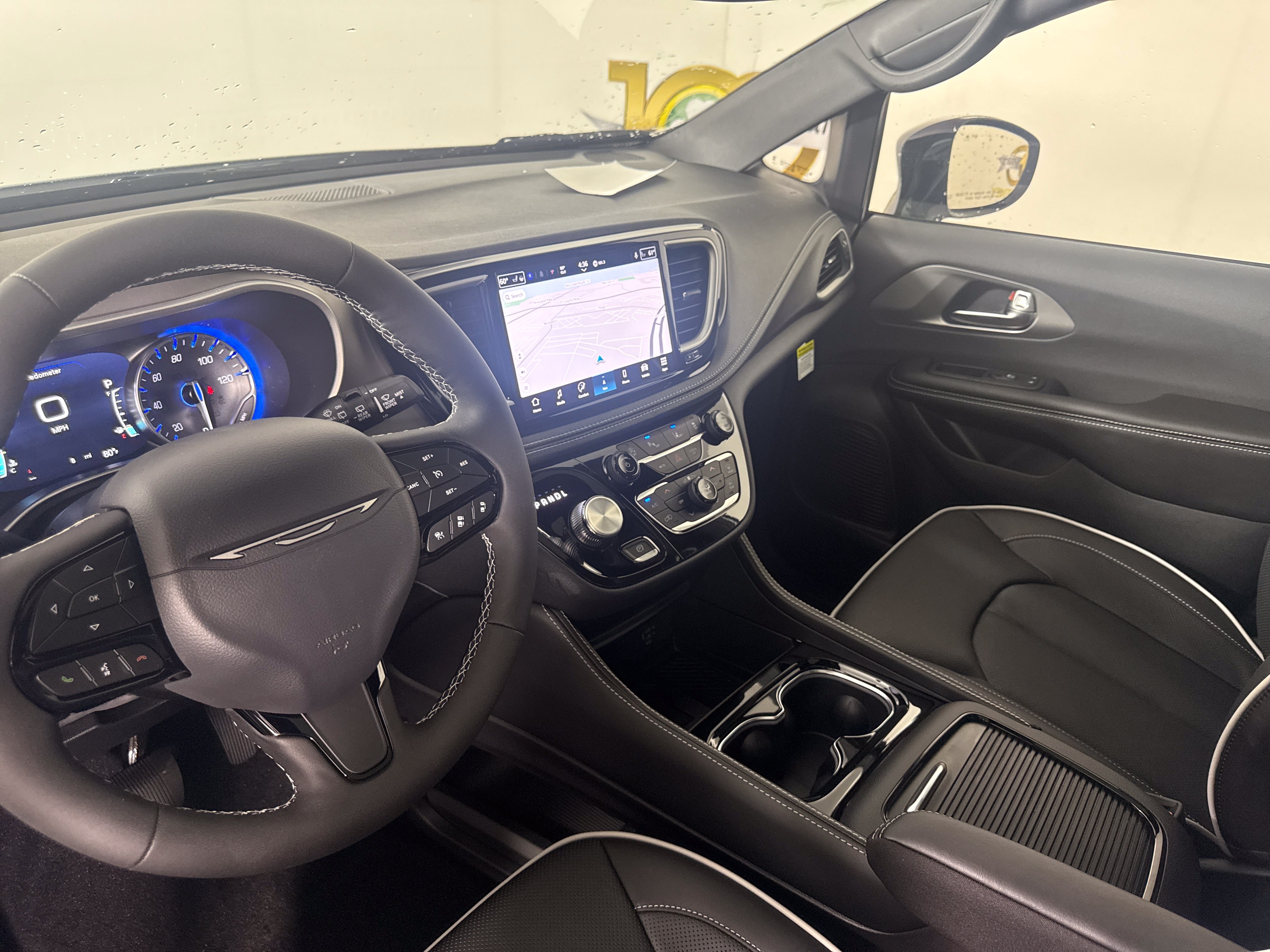 New 2027 Chrysler Pacifica Limited FWD image 27