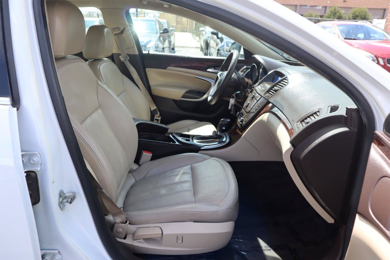 Used 2012 Buick Regal Leather FWD image 9