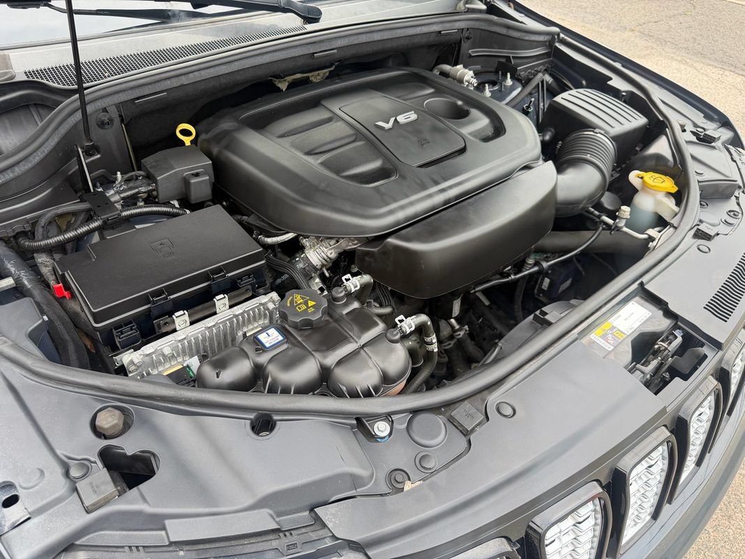 Used 2018 Jeep Grand Cherokee Altitude RWD image 36