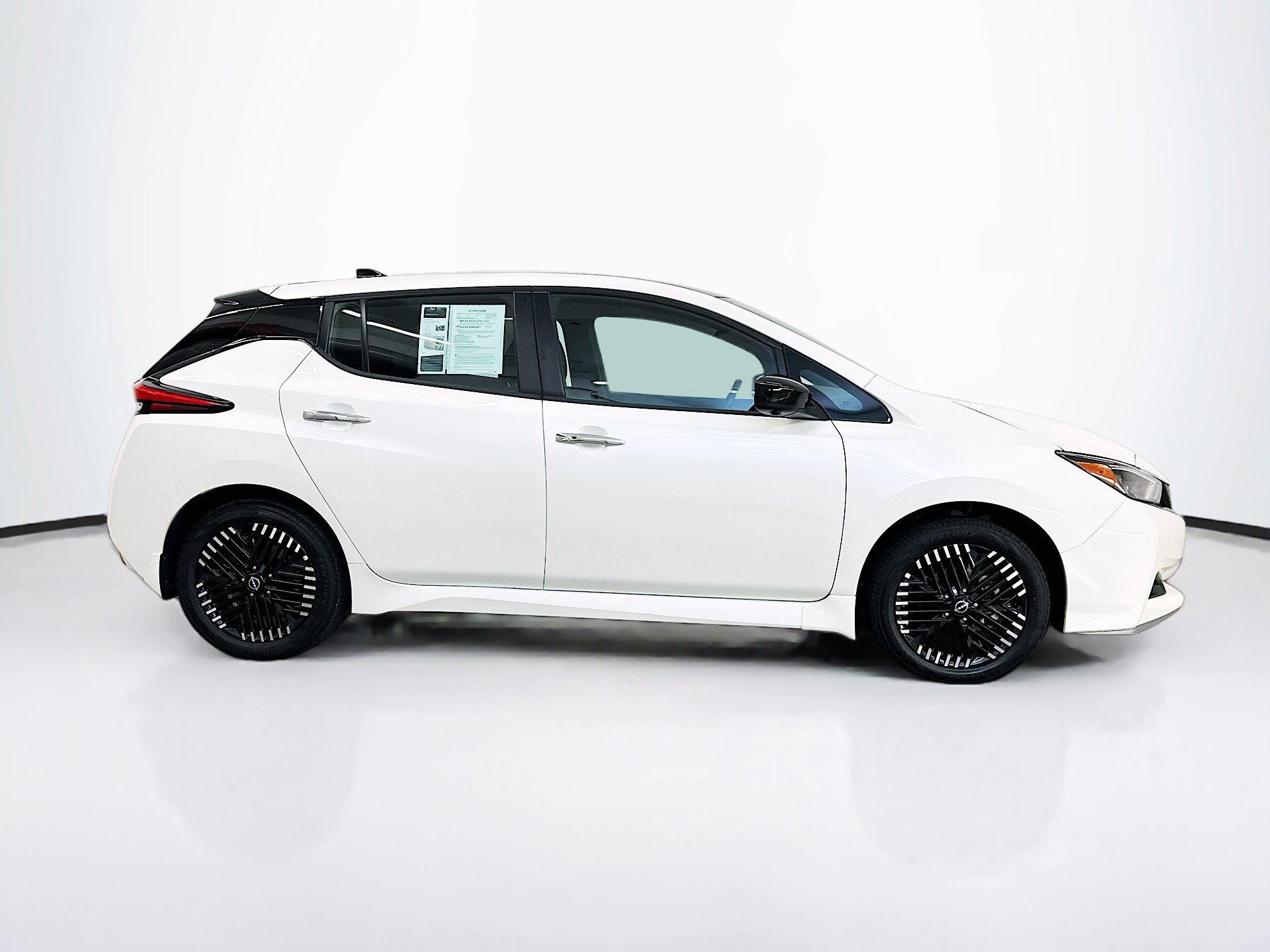 Used 2024 Nissan Leaf SV Plus FWD image 10