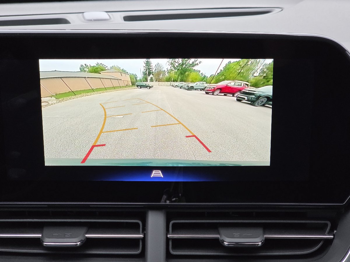 New 2026 Chevrolet Trax LT w/ Driver Confidence Package FWD image 8