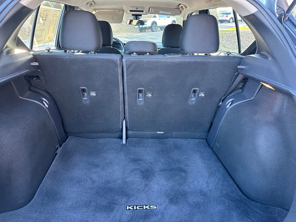 Used 2024 Nissan Kicks SR image 40