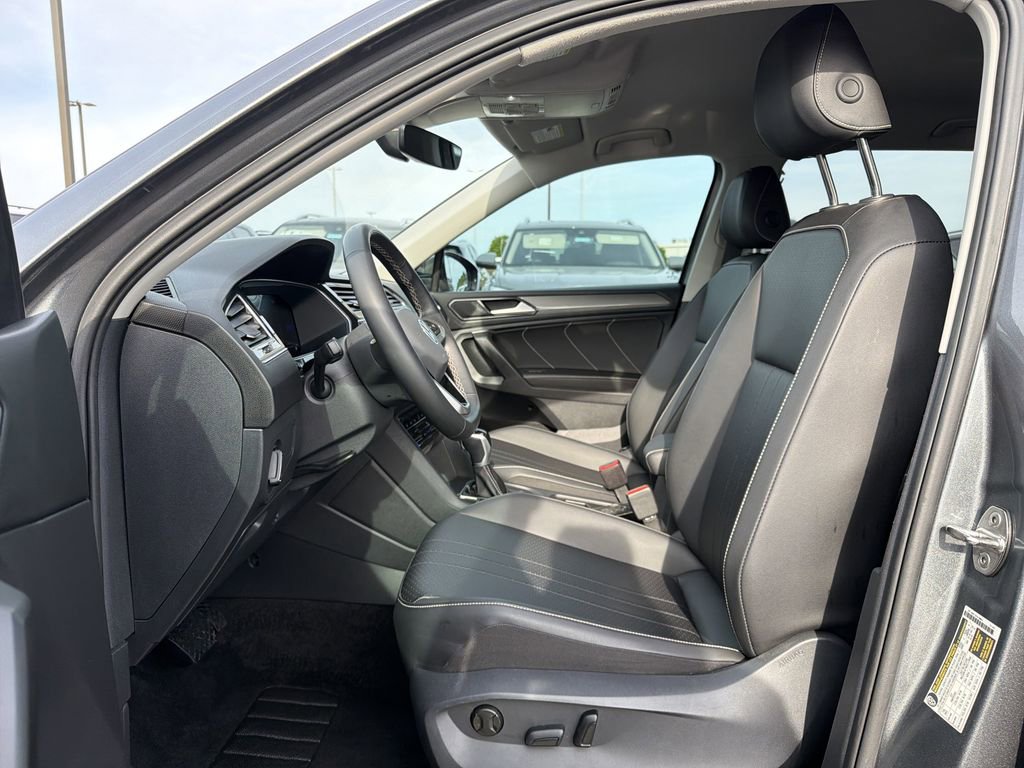 Used 2023 Volkswagen Tiguan SE FWD image 11