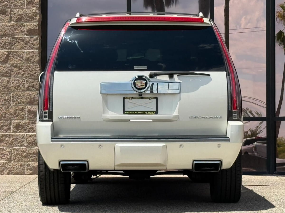Used 2013 Cadillac Escalade Platinum AWD/4WD image 10