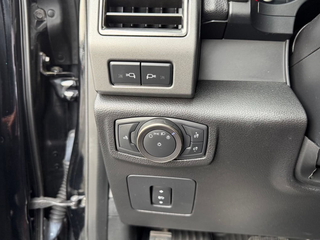 Used 2018 Ford F150 Raptor w/ Equipment Group 802A Luxury AWD/4WD image 15
