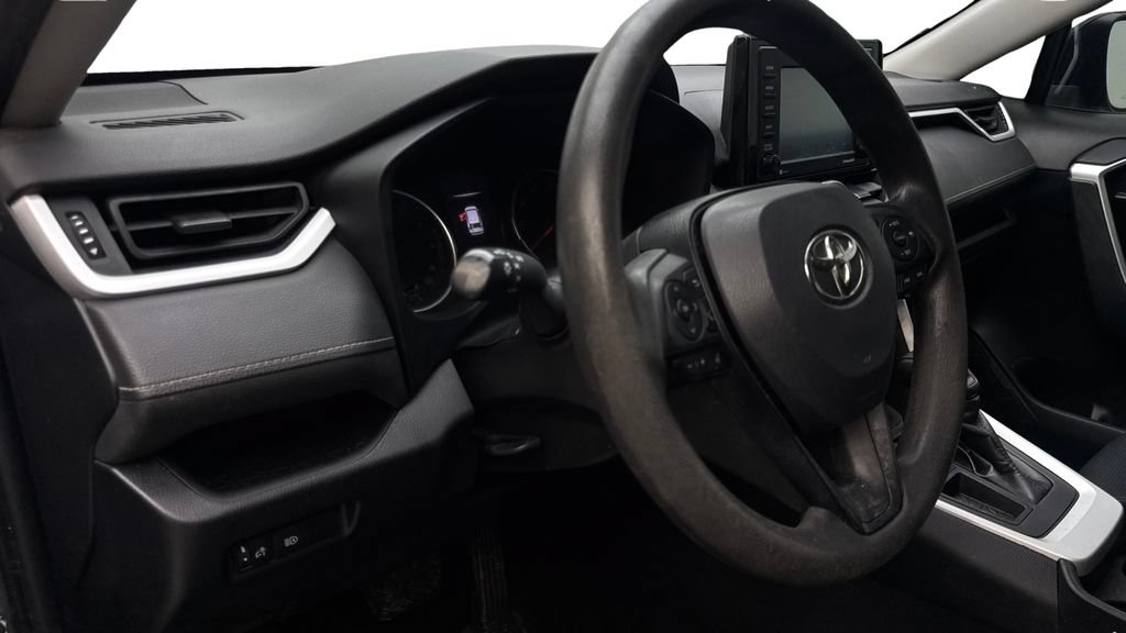 Used 2021 Toyota RAV4 LE FWD image 49