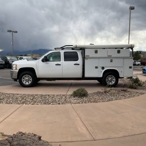 Used 2014 Chevrolet Silverado 3500 W/T w/ Snow Plow Prep Package AWD/4WD image 5