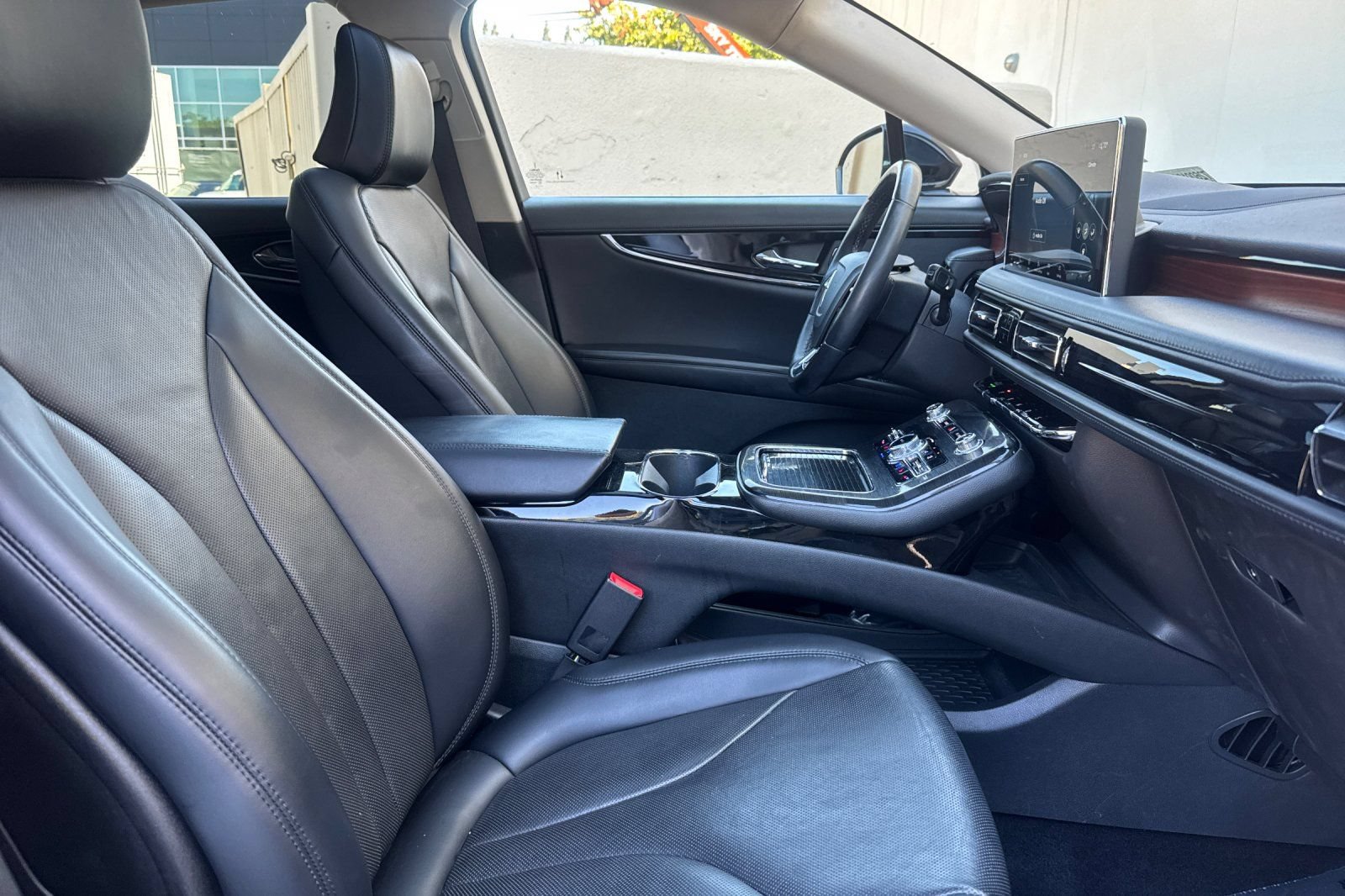 Certified 2023 Lincoln Nautilus Reserve w/ Monochromatic Package AWD/4WD image 16