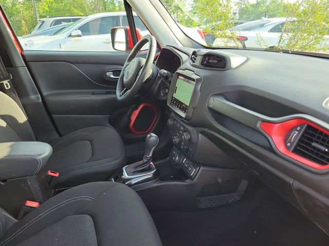 Used 2022 Jeep Renegade Latitude w/ Convenience Group AWD/4WD image 34