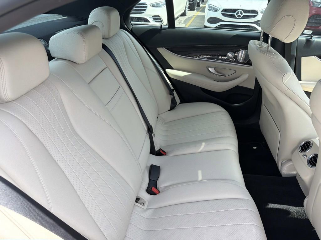 Used 2020 Mercedes-Benz E 450 4MATIC Sedan image 9