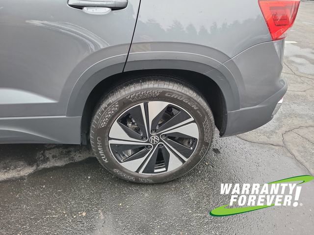 Used 2024 Volkswagen Taos SE image 21