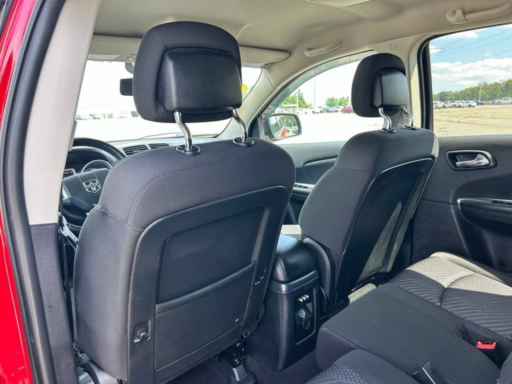 Used 2015 Dodge Journey SXT w/ Flexible Seating Group FWD image 16