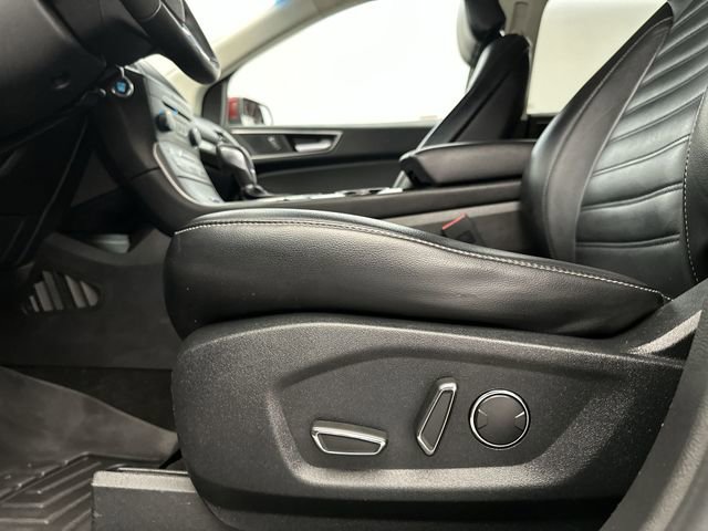 Used 2015 Ford Edge SEL w/ Equipment Group 201A AWD/4WD image 18