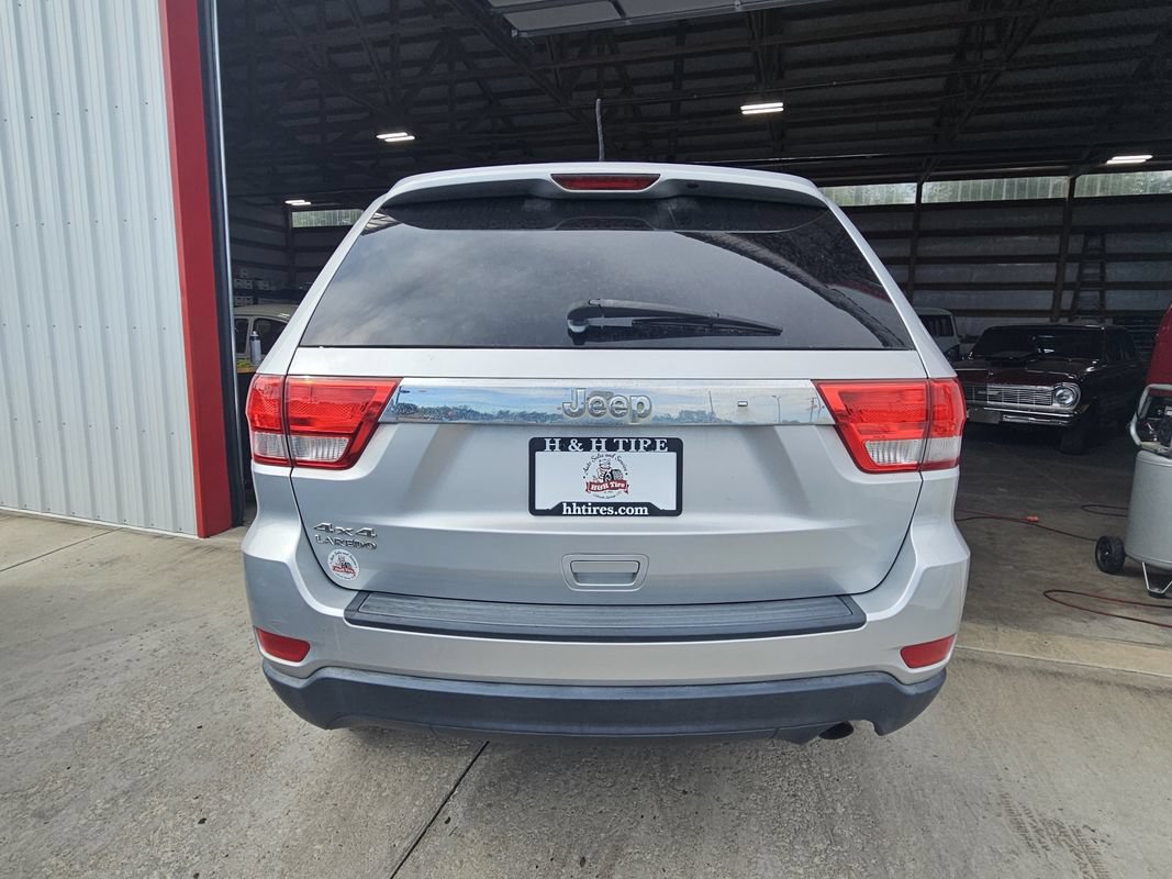 Used 2013 Jeep Grand Cherokee Laredo AWD/4WD image 7