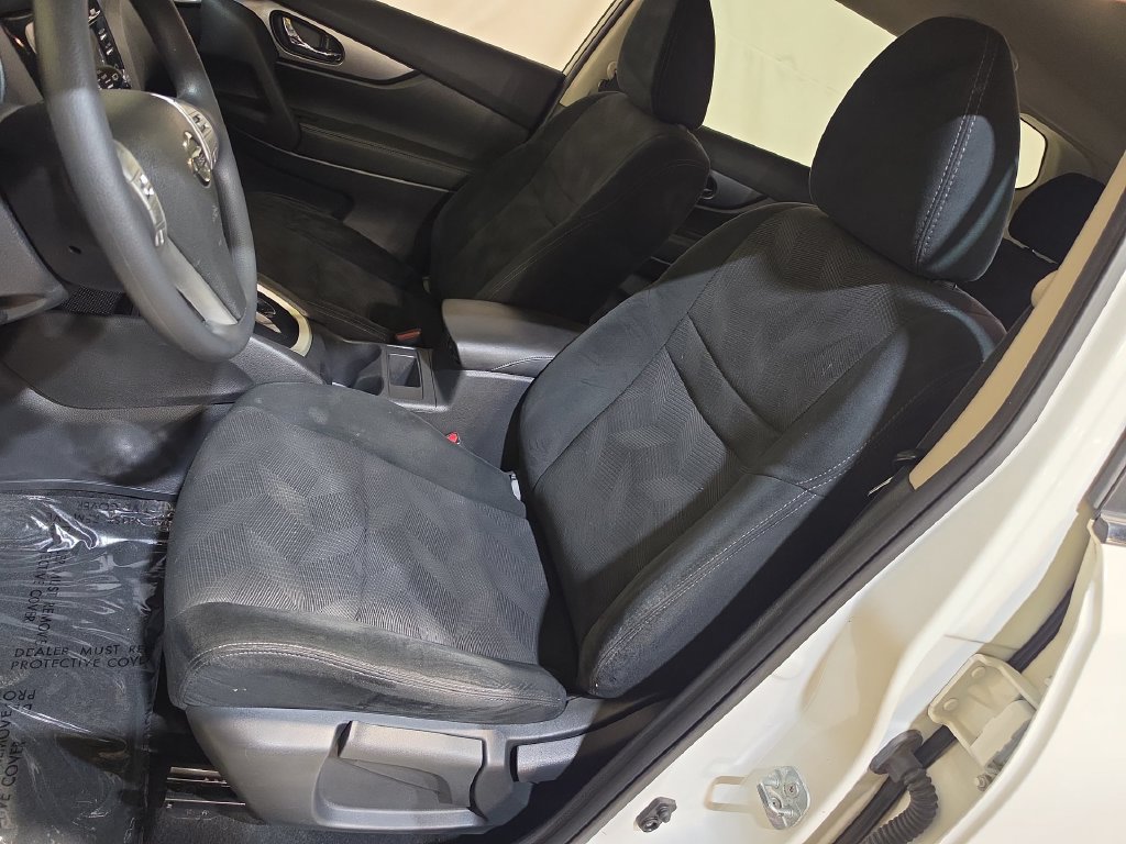 Used 2016 Nissan Rogue S AWD/4WD image 13