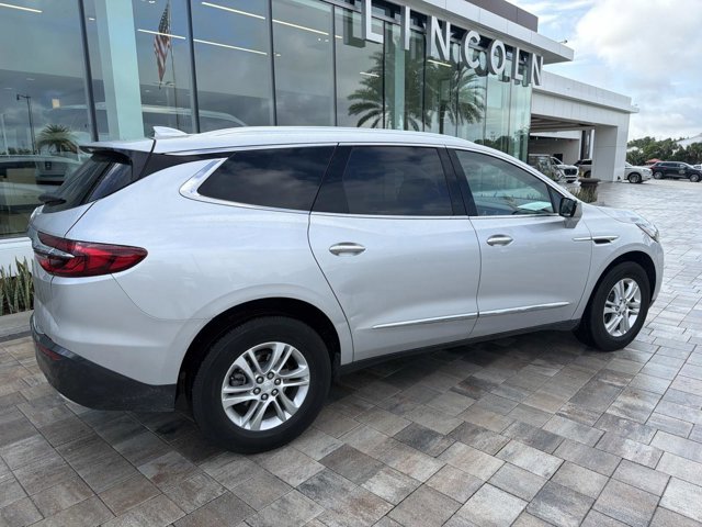 Used 2021 Buick Enclave Essence w/ Sound and Sites Package FWD image 2