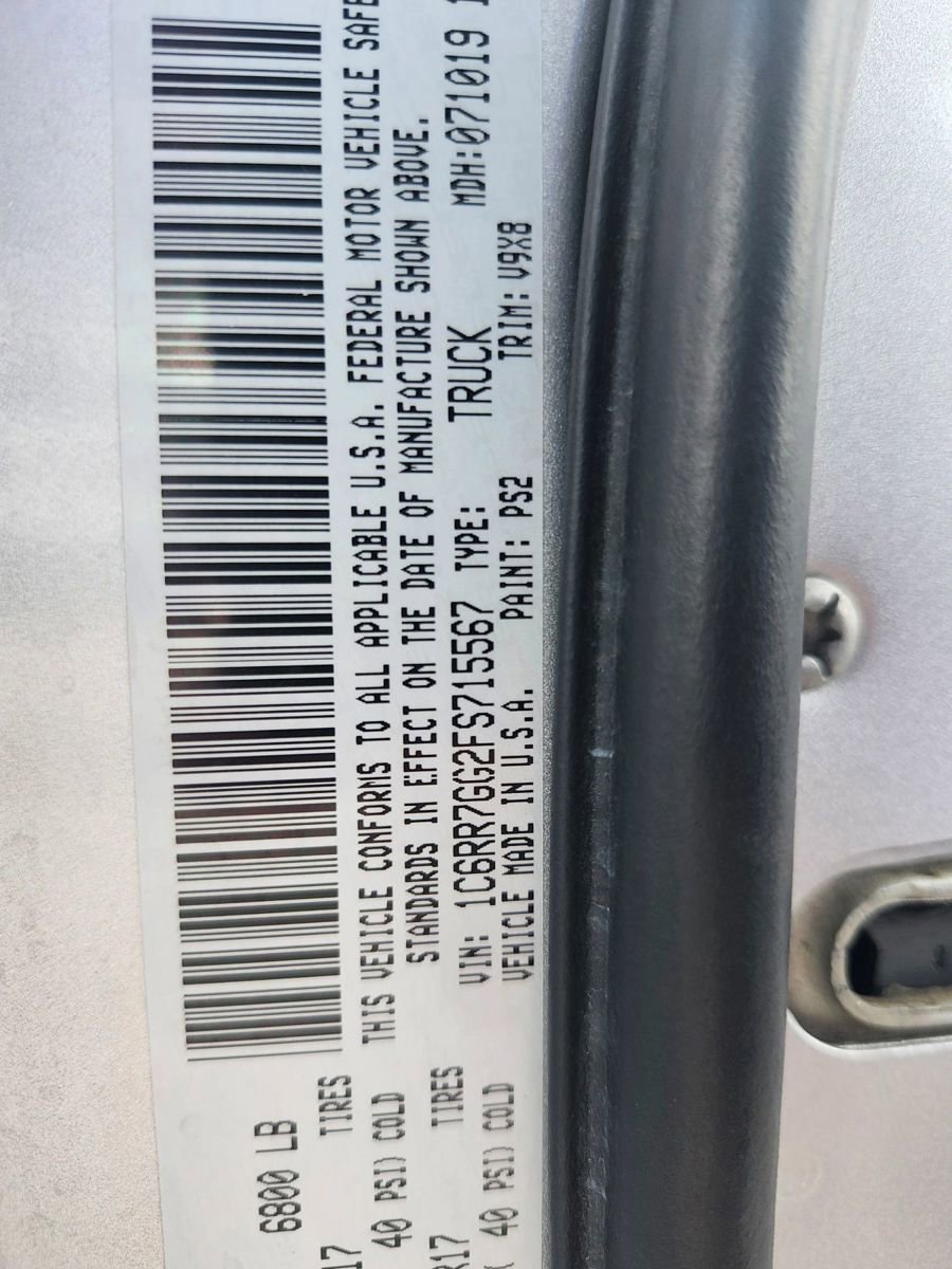 Used 2015 RAM 1500 Classic SLT image 32