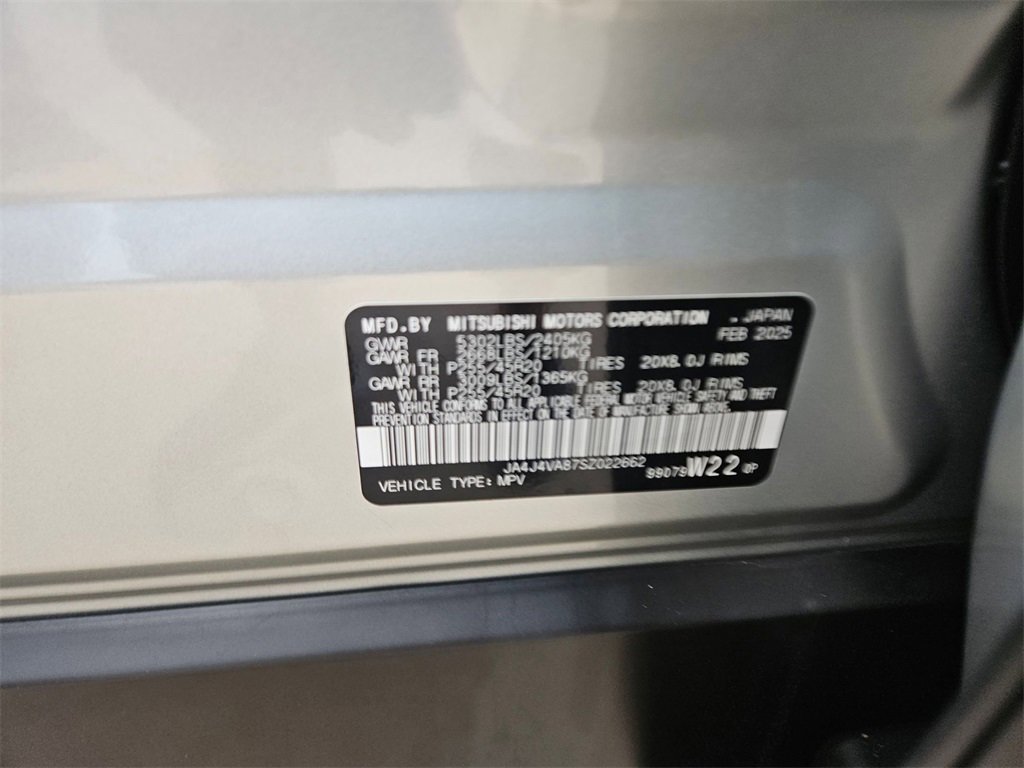 Used 2025 Mitsubishi Outlander SE image 31