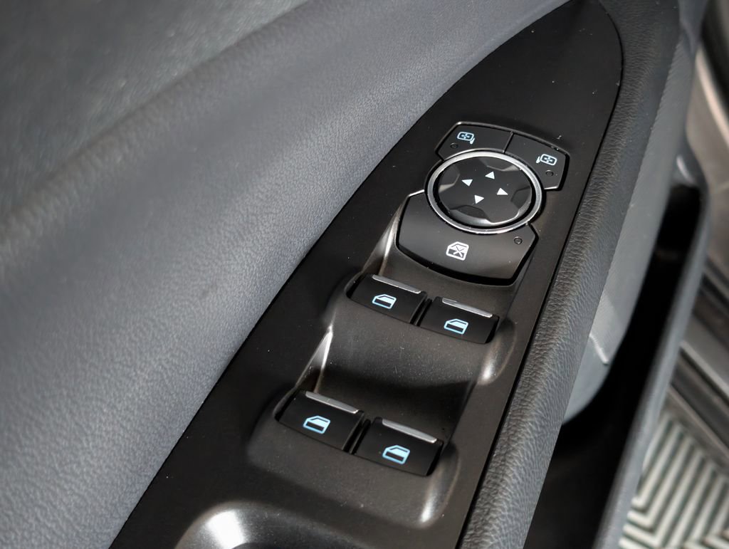 Used 2018 Ford Fusion SE w/ Equipment Group 602A FWD image 24