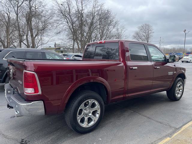 Used 2018 RAM 1500 Laramie AWD/4WD image 3