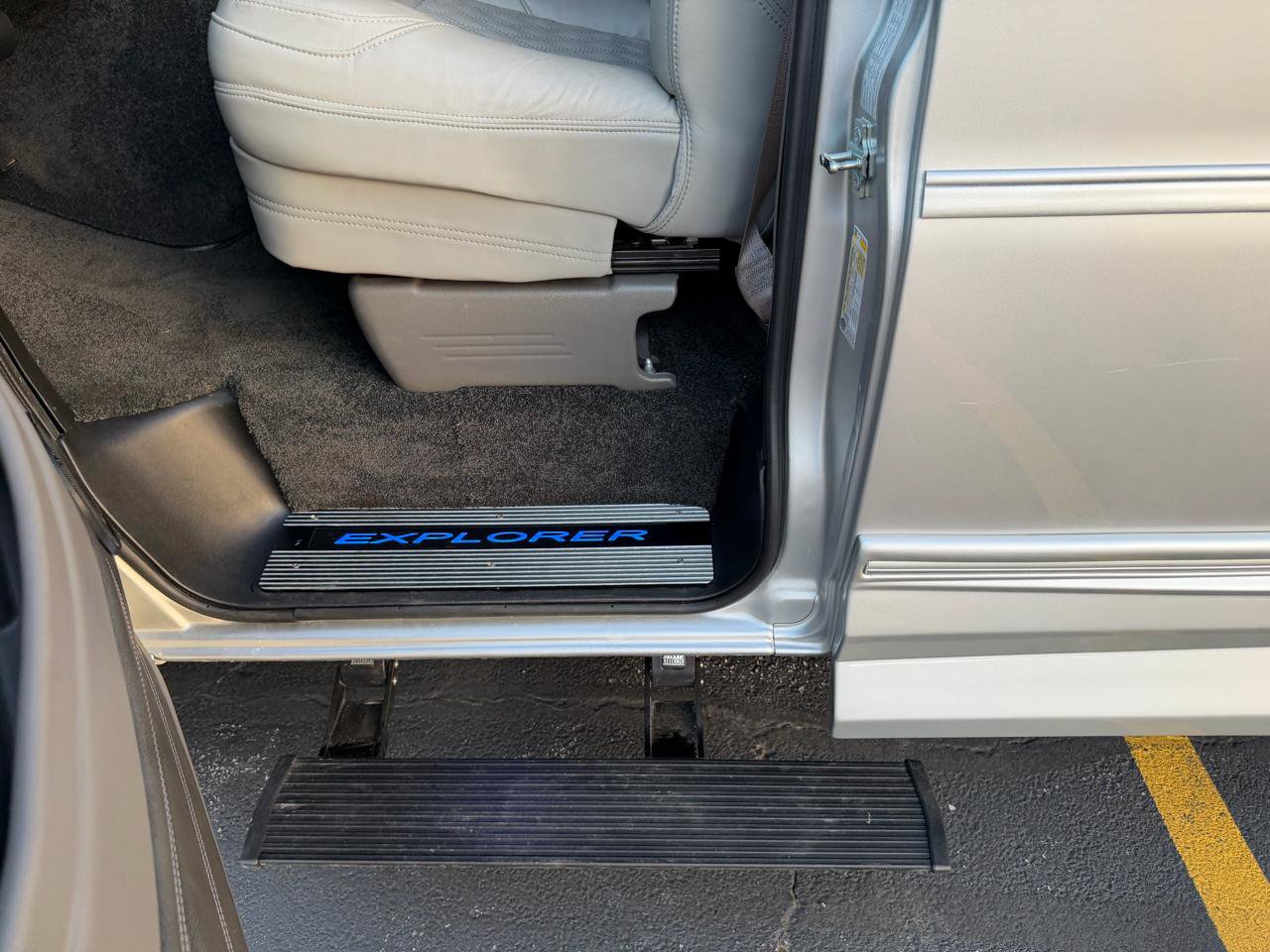 Used 2024 Chevrolet Express 2500 RWD image 17