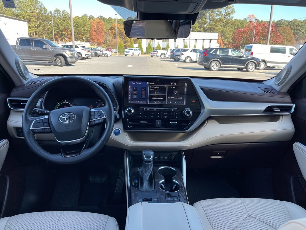 Used 2021 Toyota Highlander Platinum image 8