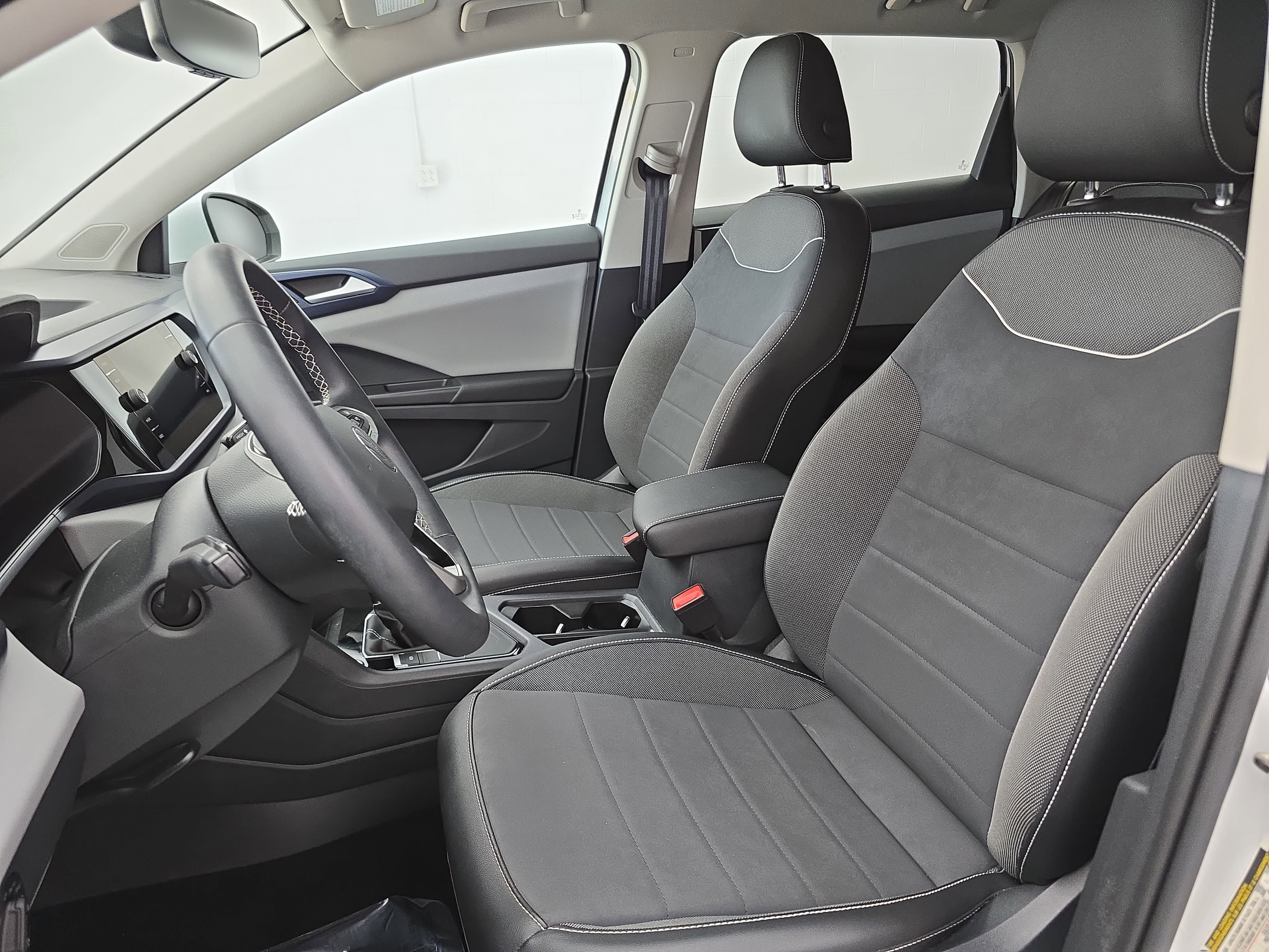 Certified 2023 Volkswagen Taos SE image 14