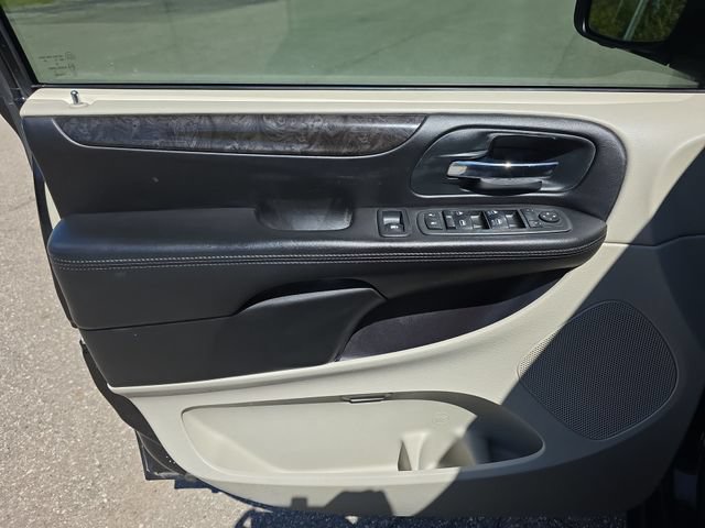 Used 2013 Dodge Grand Caravan SE FWD image 13