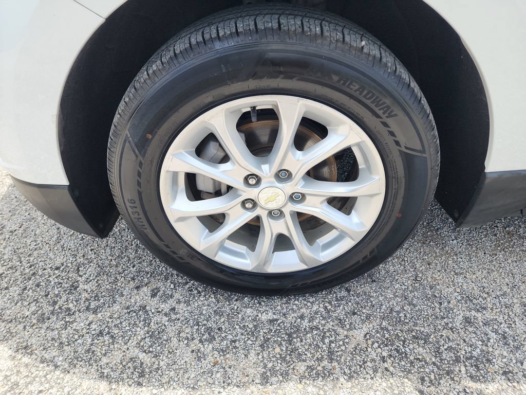 Used 2021 Chevrolet Equinox LS FWD image 12
