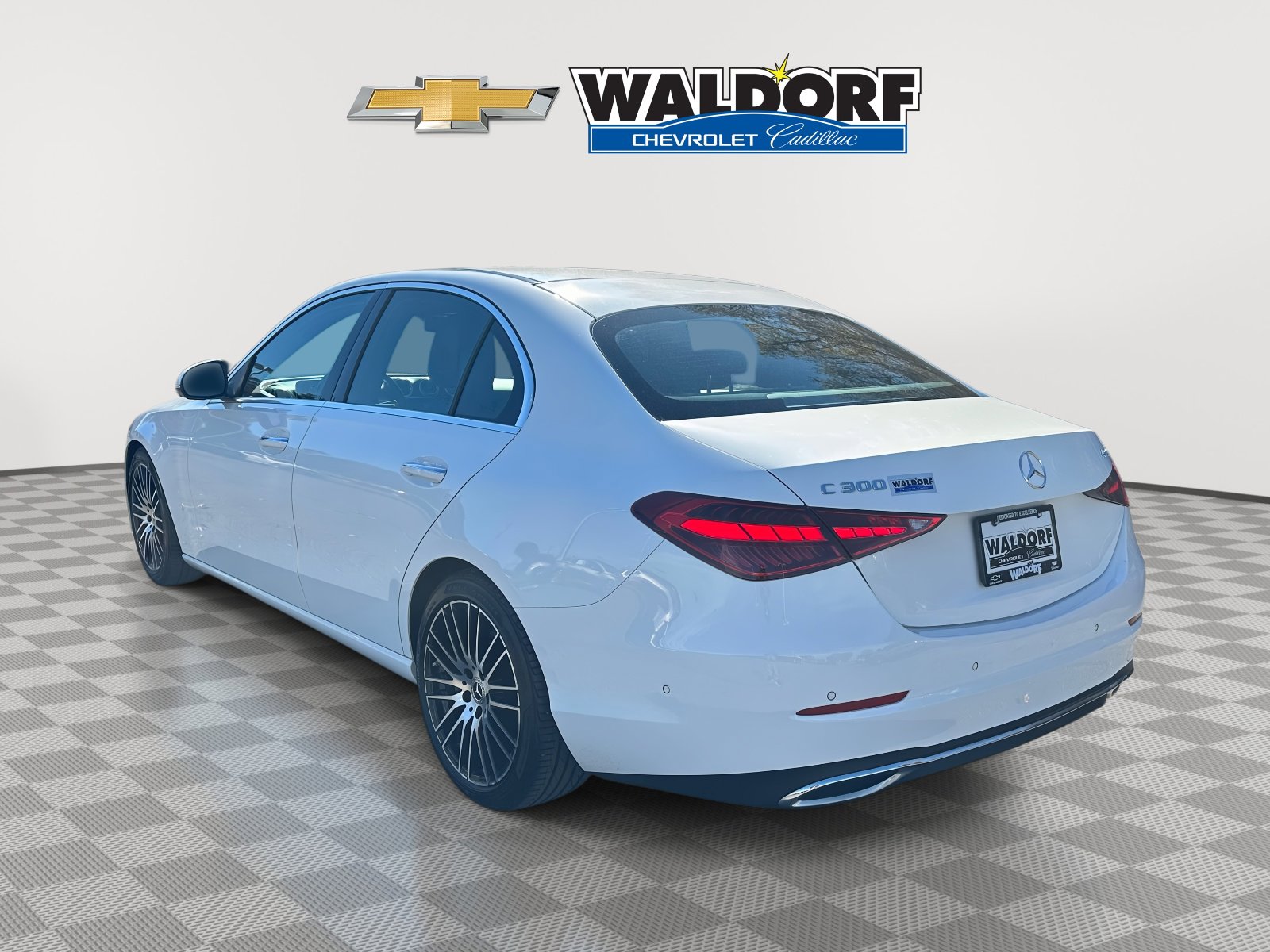 Used 2022 Mercedes-Benz C 300 4MATIC Sedan image 4