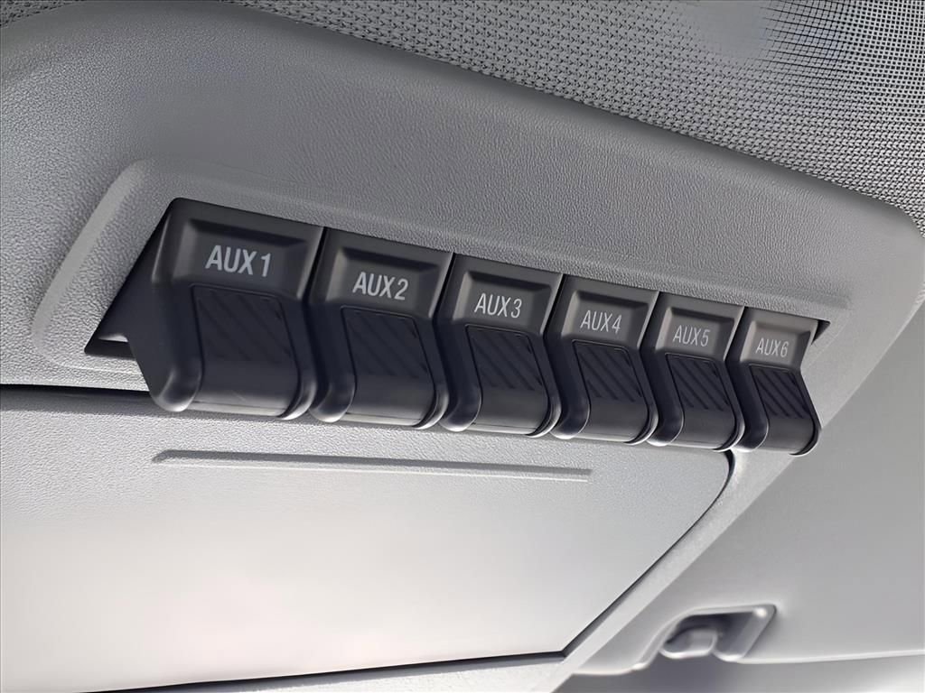 New 2025 Ford F550 4x4 Regular Cab Super Duty image 14