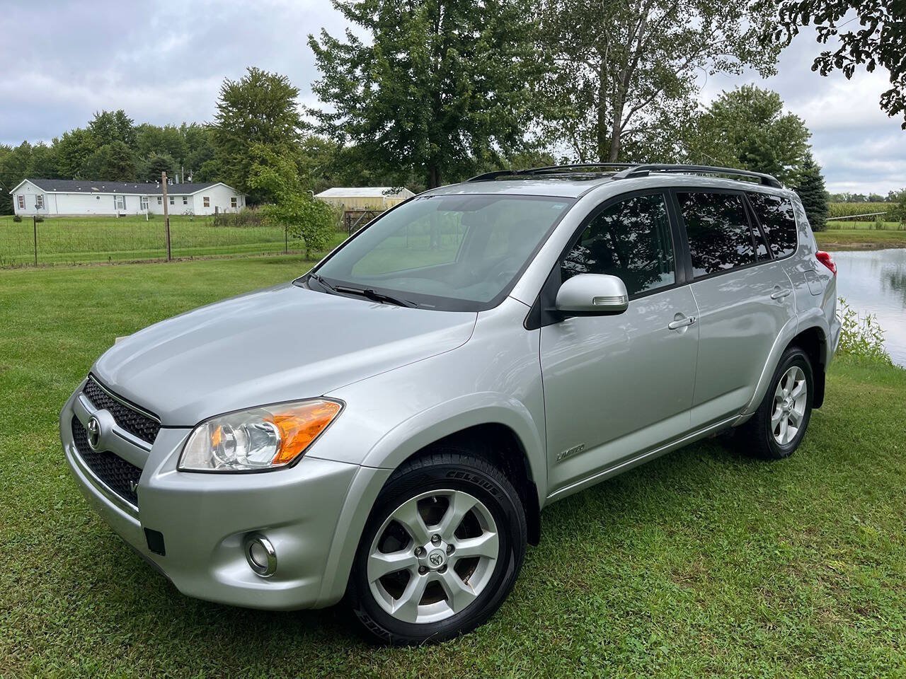 Used 2011 Toyota RAV4 Limited AWD/4WD image 1