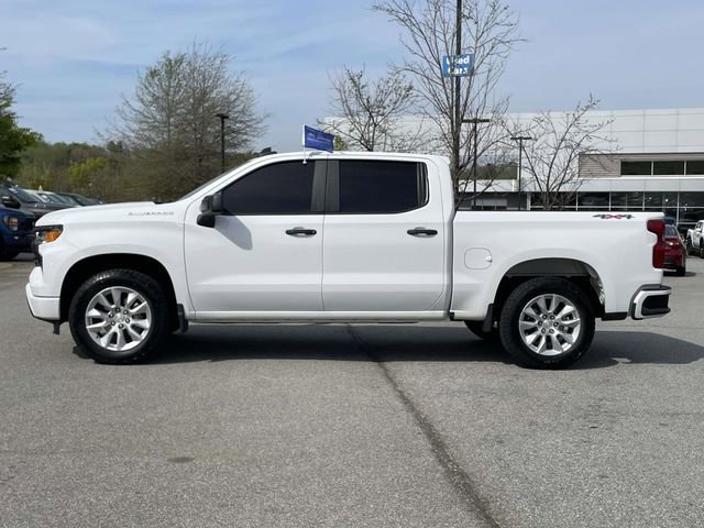 Used 2024 Chevrolet Silverado 1500 Custom image 2
