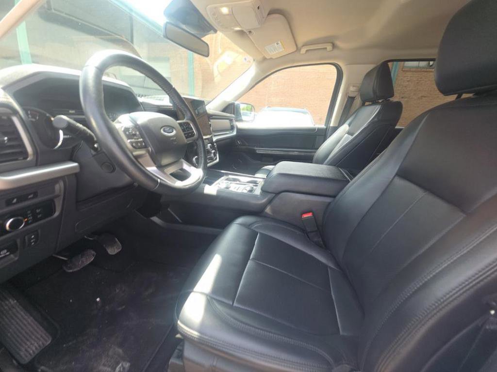 Used 2024 Ford Expedition Max XLT AWD/4WD image 4