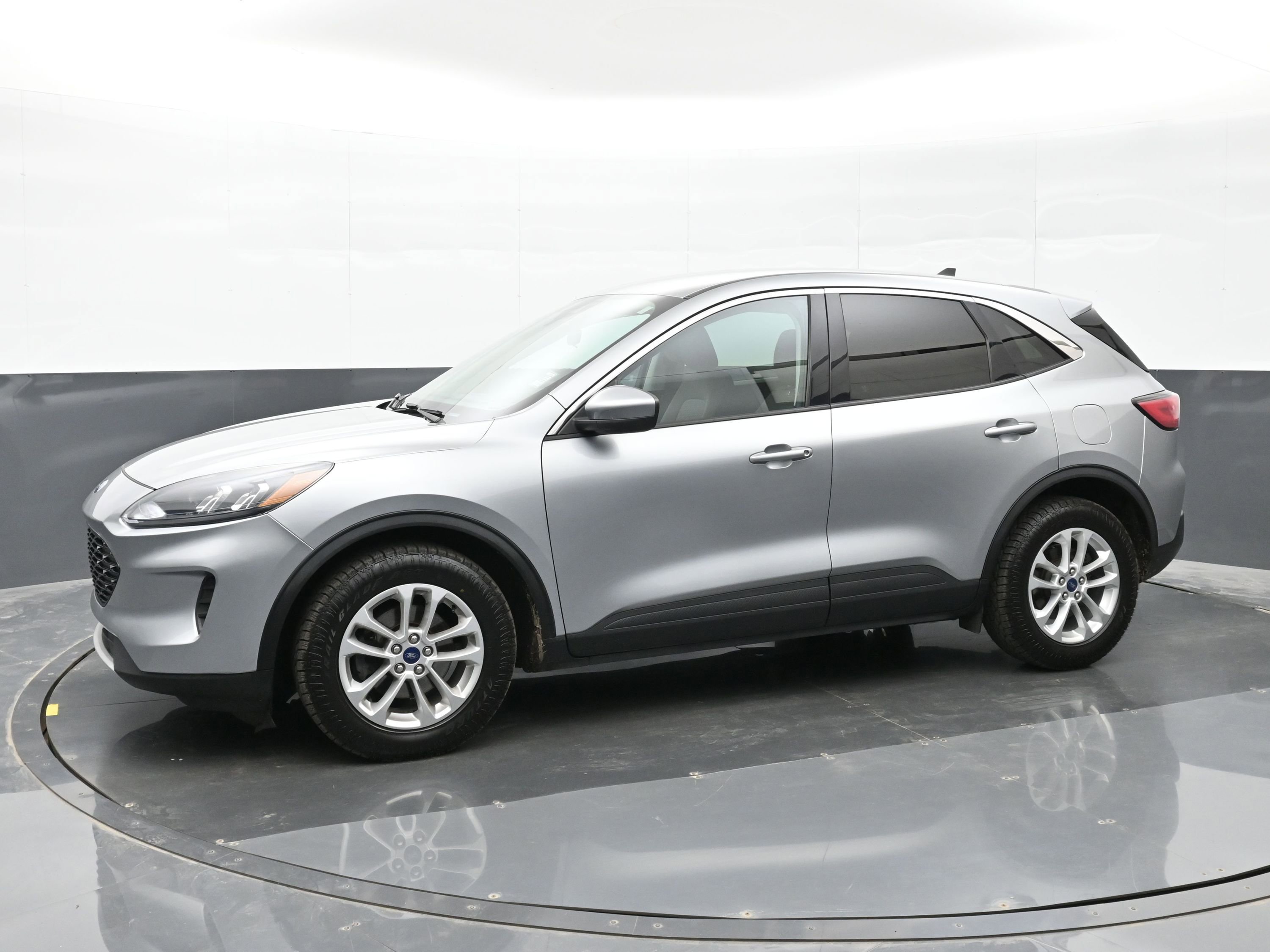 Used 2021 Ford Escape SE image 8