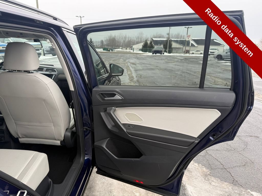 Used 2021 Volkswagen Tiguan SE image 25