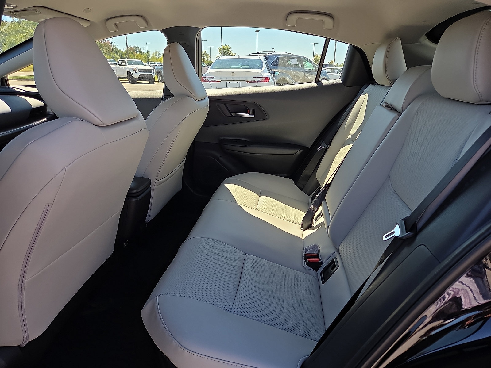 New 2027 Toyota Prius XLE FWD image 7