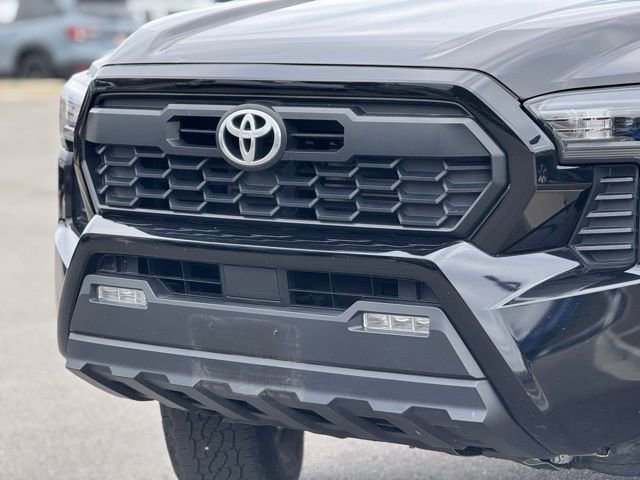 Used 2024 Toyota Tacoma TRD Off-Road image 6