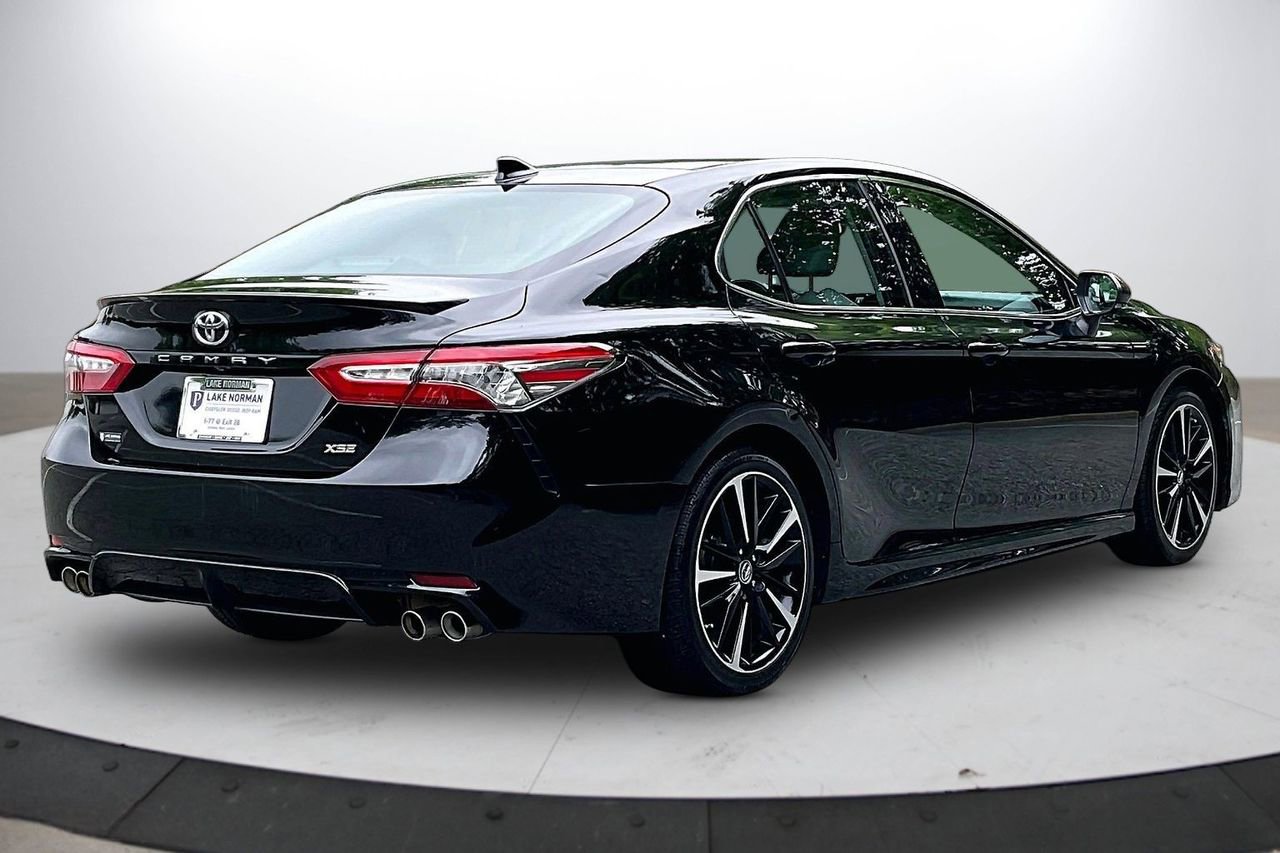 Used 2019 Toyota Camry XSE w/ Navigation Package FWD image 9