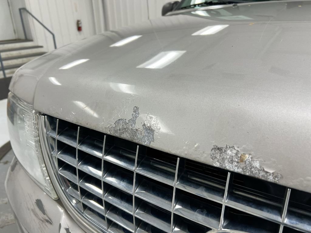 Used 2004 Ford Explorer XLT image 28