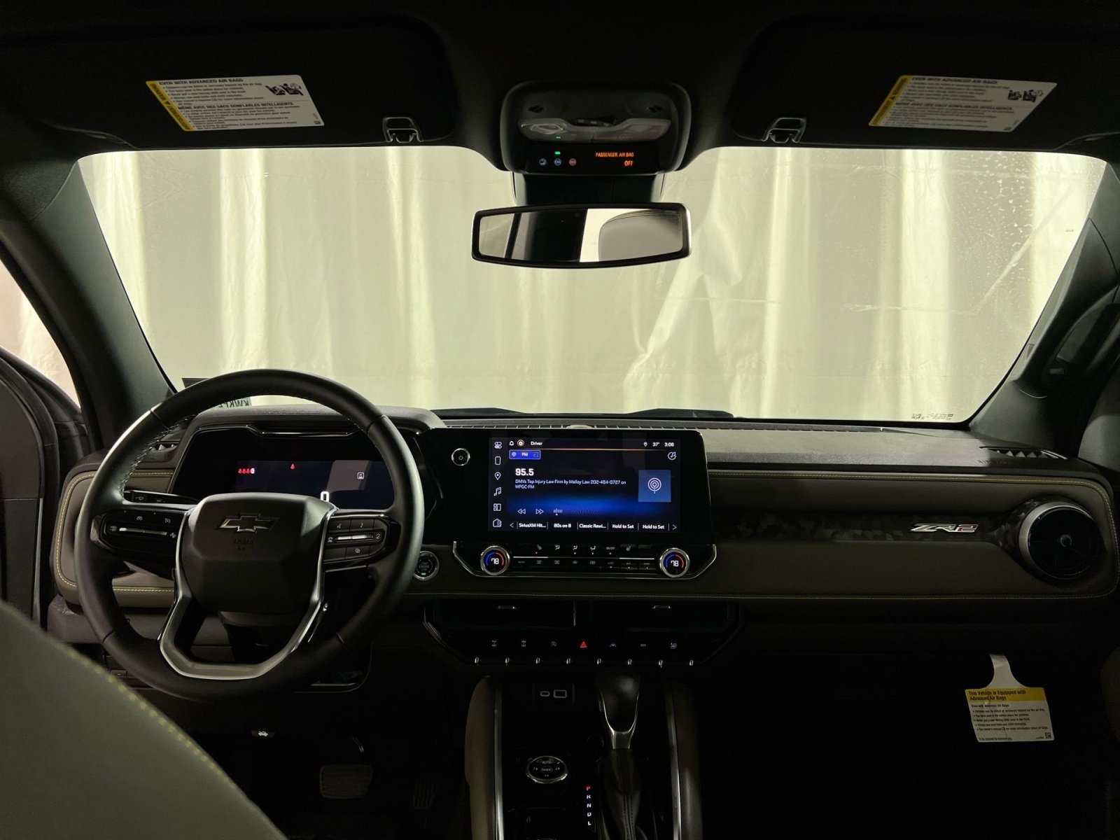 Used 2024 Chevrolet Colorado ZR2 image 17