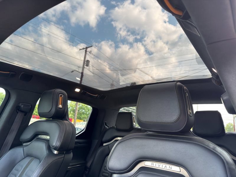 Used 2022 Rivian R1T Launch Edition AWD/4WD image 19