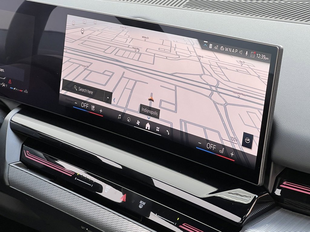 Used 2024 BMW 530i xDrive w/ M Sport Package image 34