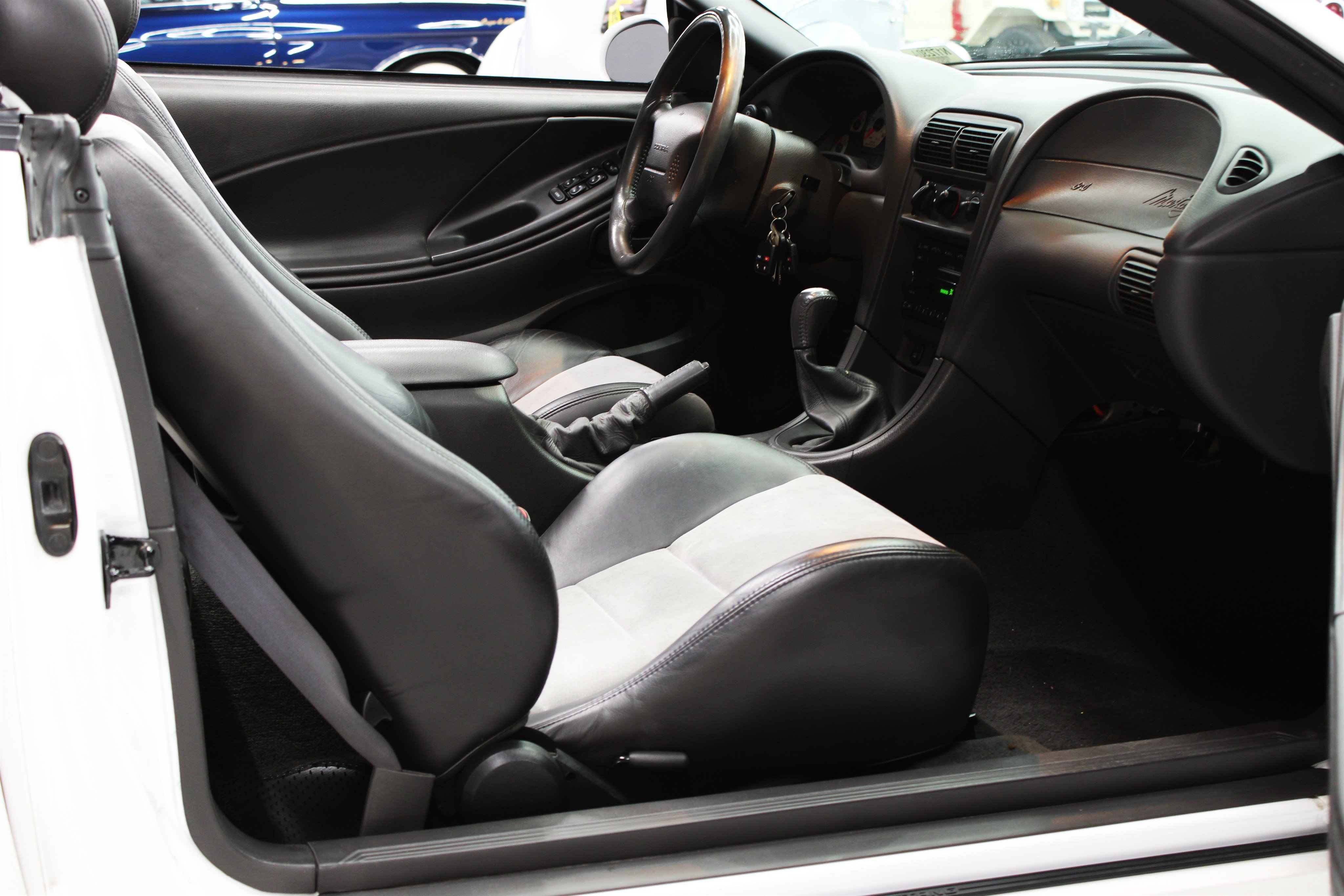 Used 2004 Ford Mustang Cobra RWD image 19