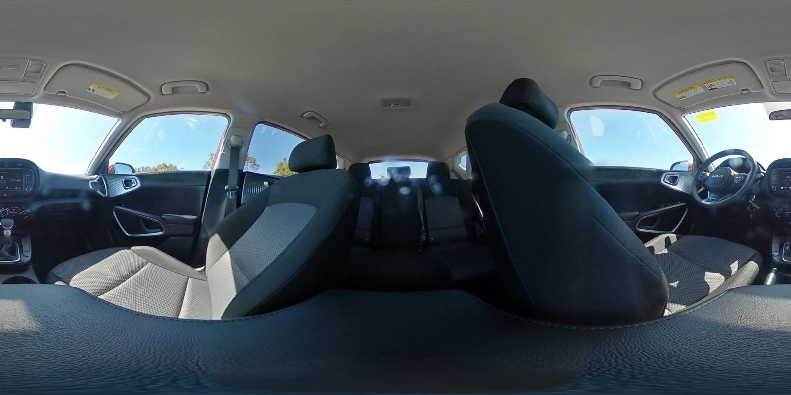 Used 2025 Kia Soul LX w/ LX Technology Package FWD image 42
